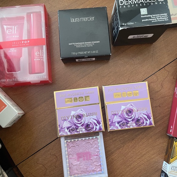 HUGE makeup lot - all new with box/packaging. Never opened MAKEUP - Picture 5 of 9